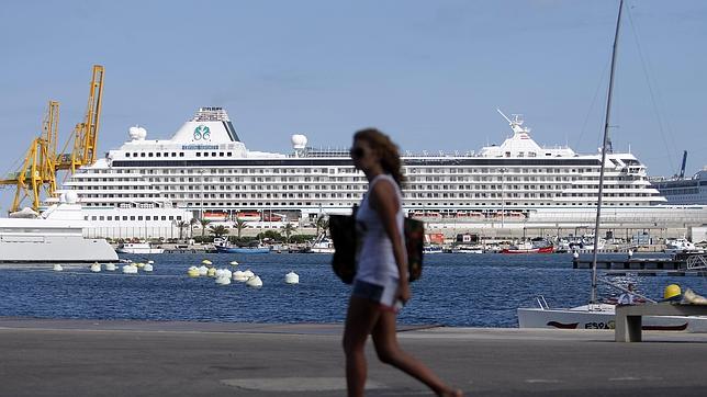 Ofertas de Crucero en agosto desde el puerto de Valencia con niños. Cruceros todo incluido