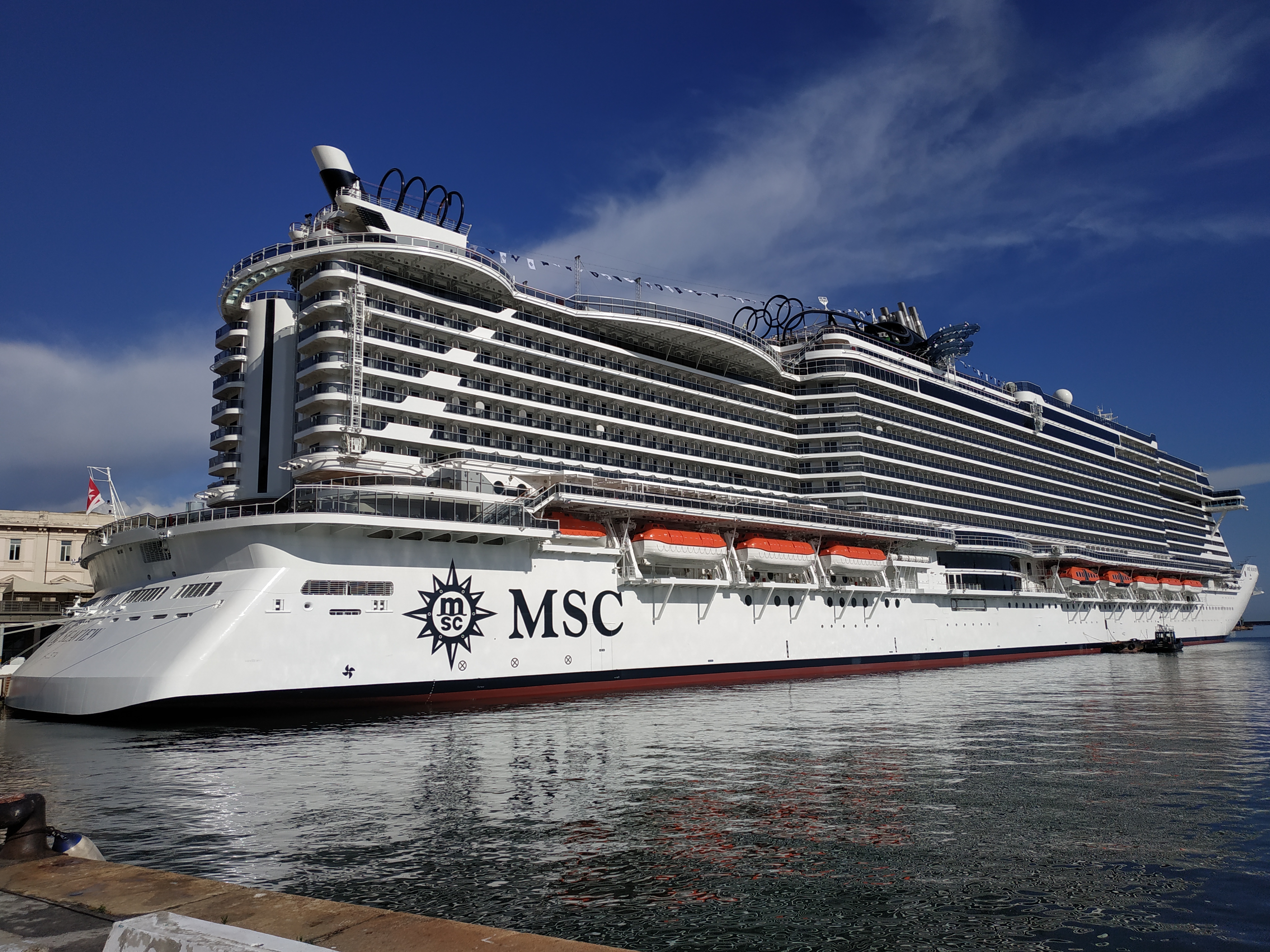 Msc seaview. Круиз MSC Seaview. Лайнер MSC Seaview. МСЧ Сивью лайнер. MSC Seaside круизный лайнер.