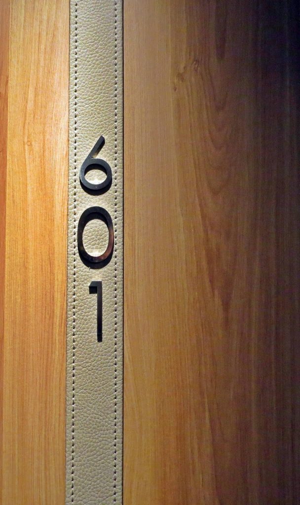 Detalle de la puerta de una de las suites del Le Champlain.