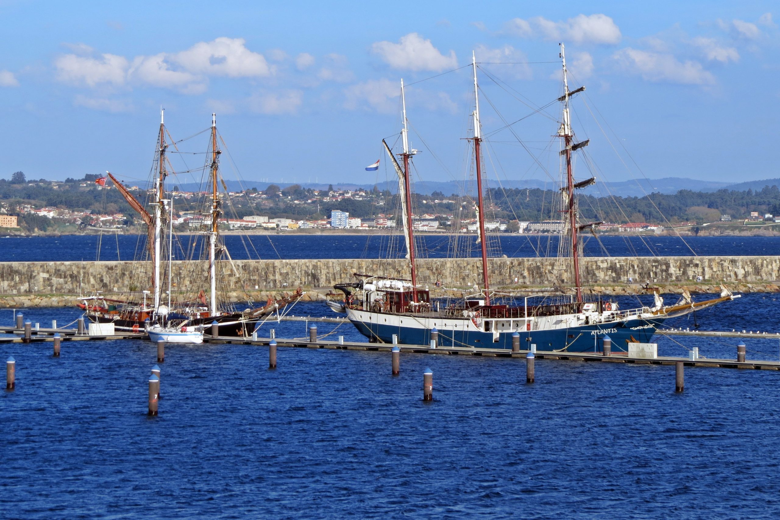Tres veleros históricos se dan cita en A Coruña