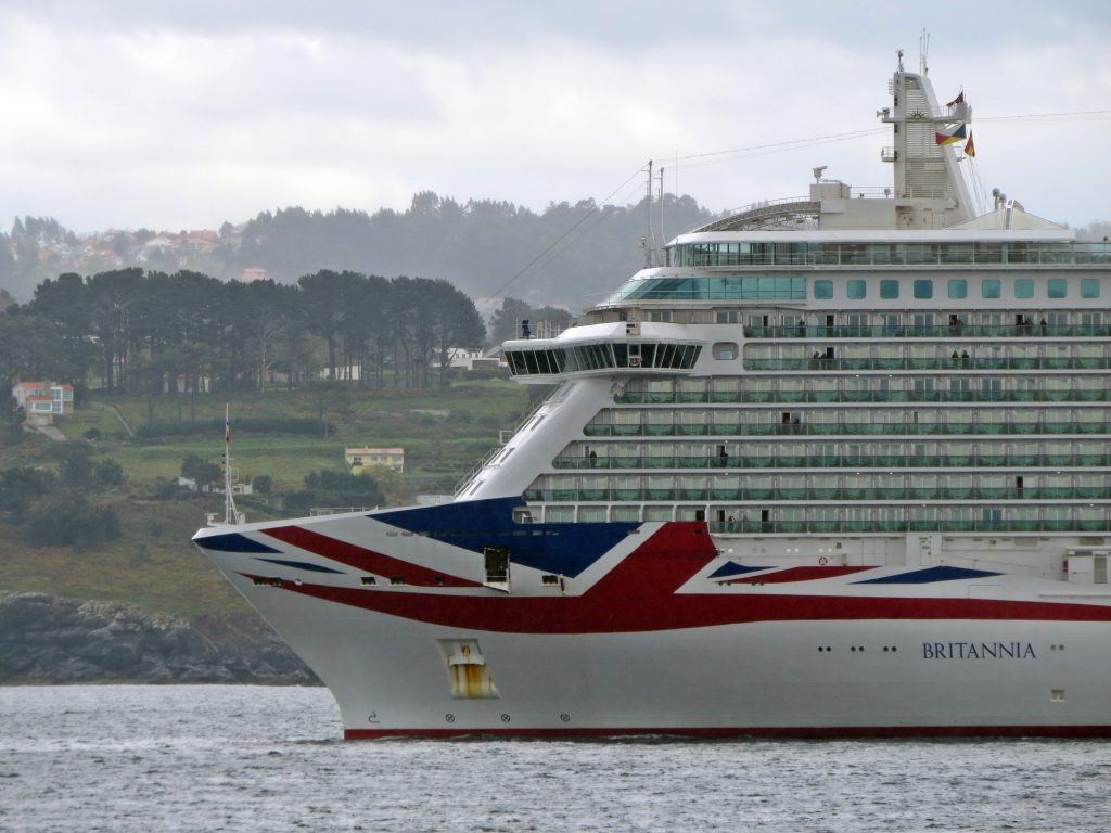 El megacrucero Britannia regresa a Europa