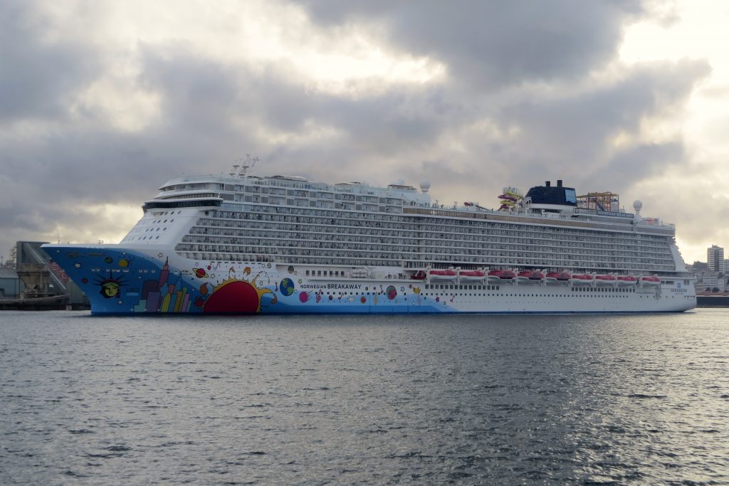 Estreno del Norwegian Breakaway en A Coruña