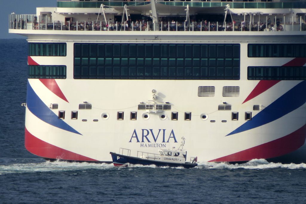 Este viernes el buque Arvia realizó su primera escala del año en el puerto de  Coruña.