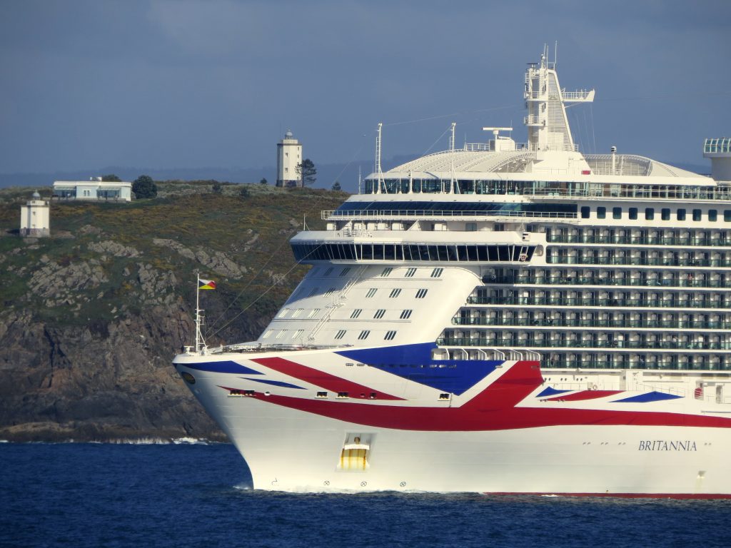 Britannia y AidaDiva abren la semana grande