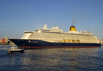 El Spirit of Adventure de nuevo en A Coruña