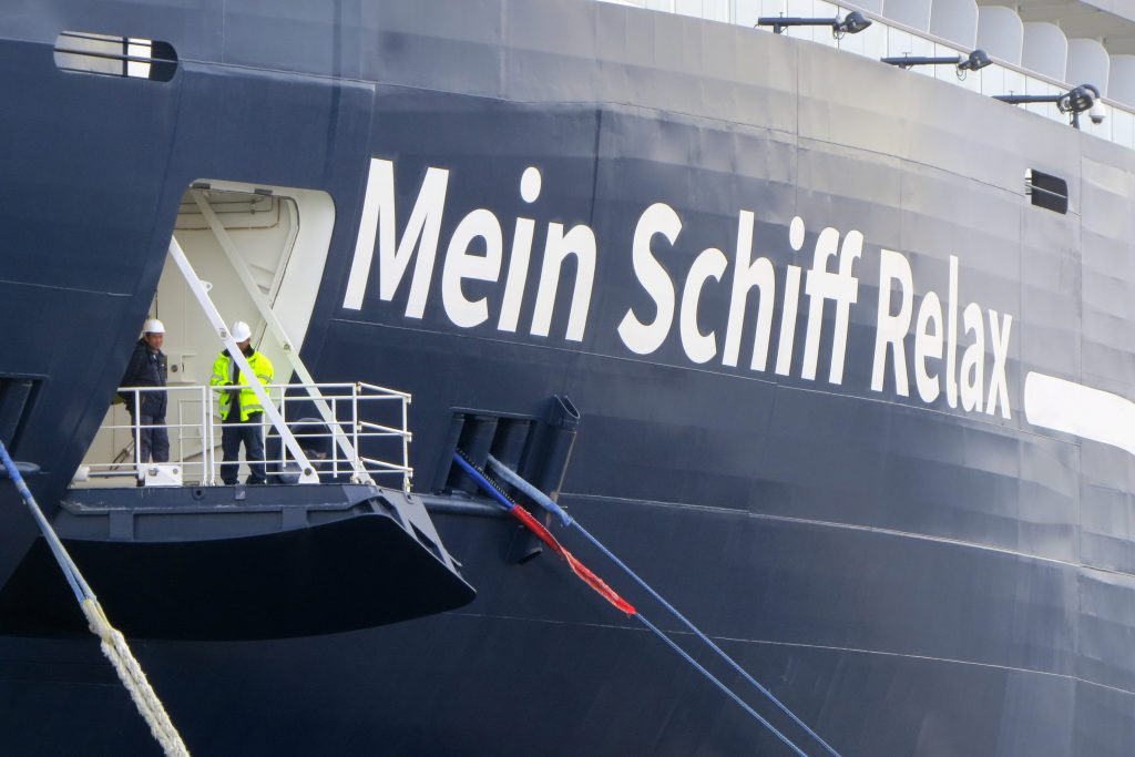 Estreno del Mein Schiff Relax en A Coruña